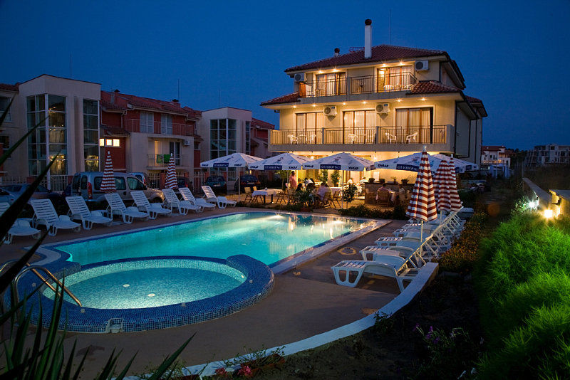 Family Hotel Muses โซโซโปล ภายนอก รูปภาพ
